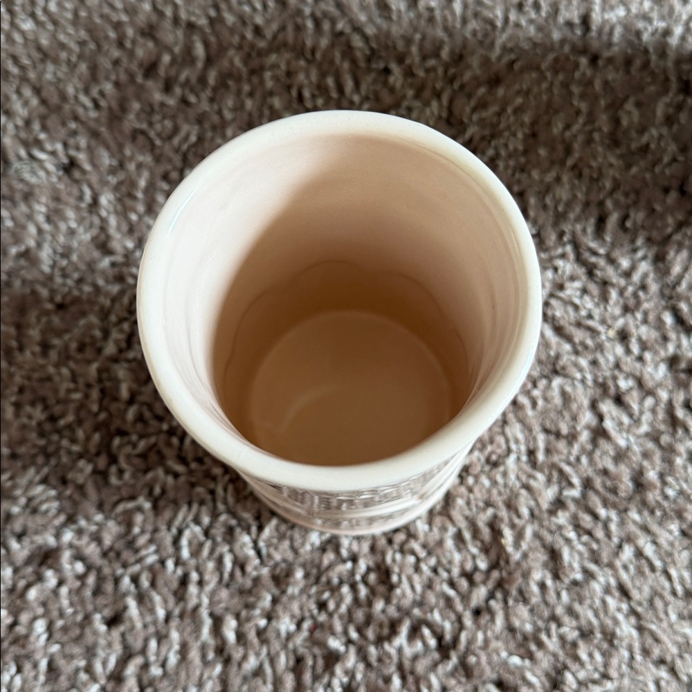 Scalloped Wastebasket 🧺 - Picture 7 of 8